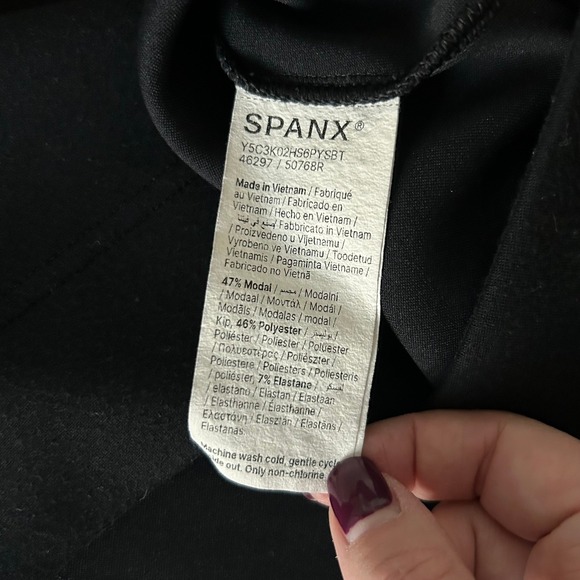 SPANX AirEssentials V-Neck Sleeveless Mini Dress Black Pockets Casual Size XS - Picture 6 of 6